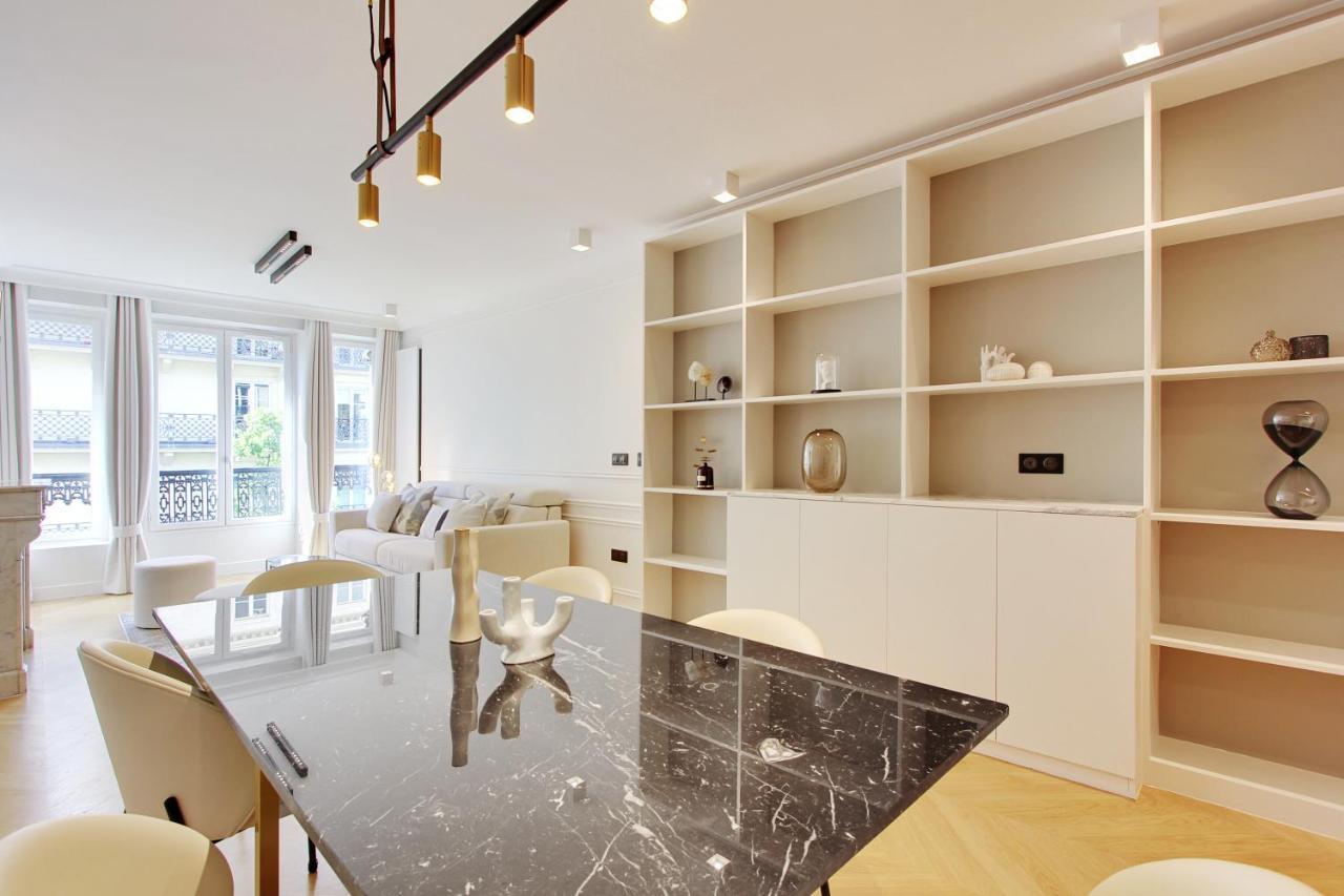 Stunning With View At The Very Heart Of Appartamento Parigi