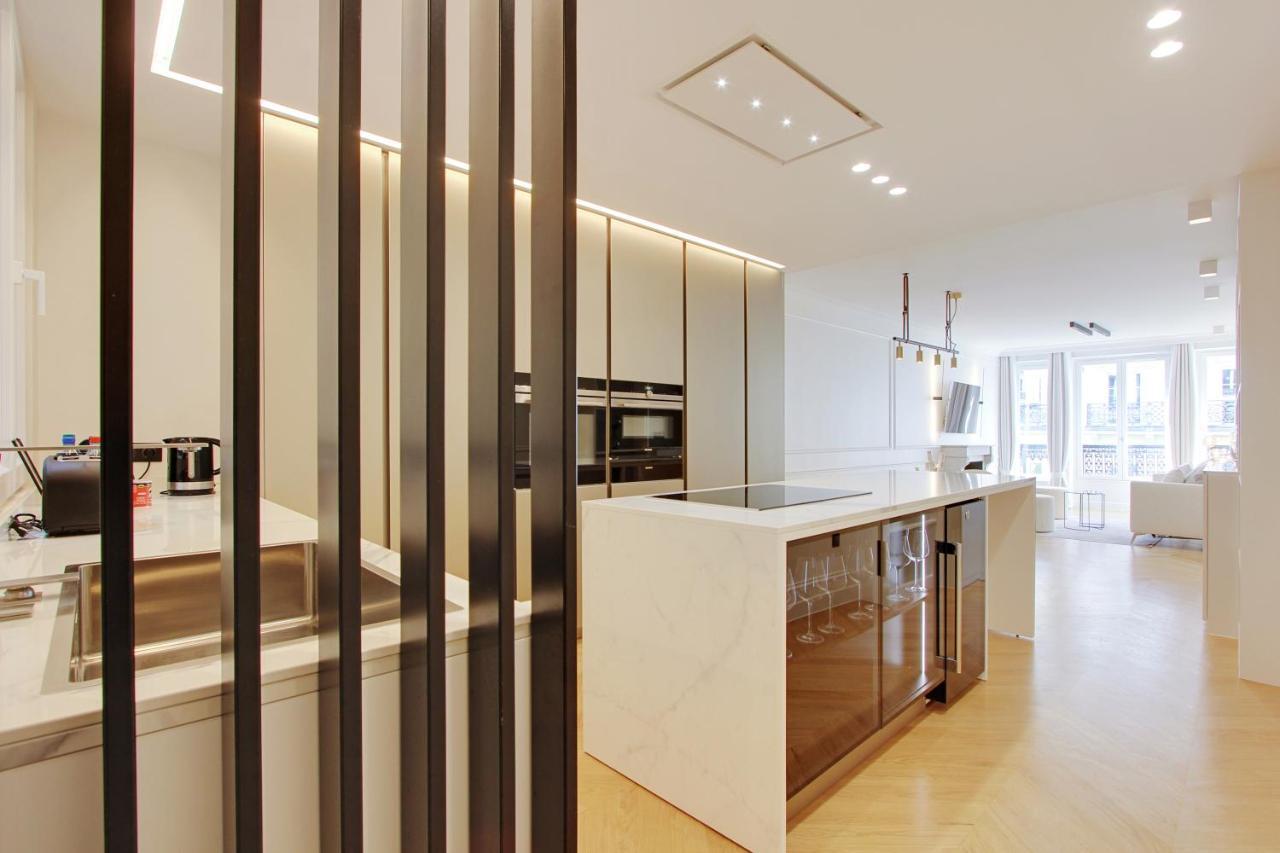 Stunning With View At The Very Heart Of Appartamento Parigi